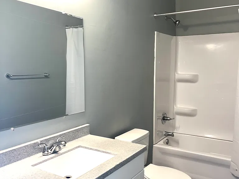 2215 W Market St — Photo 4
