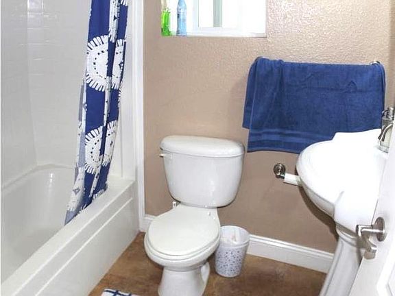 5th image of 340 Eucalyptus Dr #340