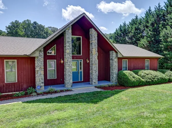 20 Brooks Cove Rd, Candler, NC 28715