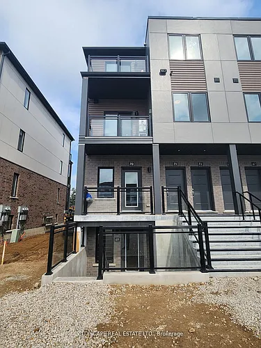 940 Saint David St N #70 Photo 1