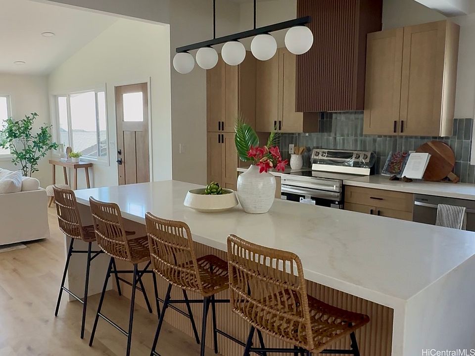 1st image of 99-1052 Manako Pl