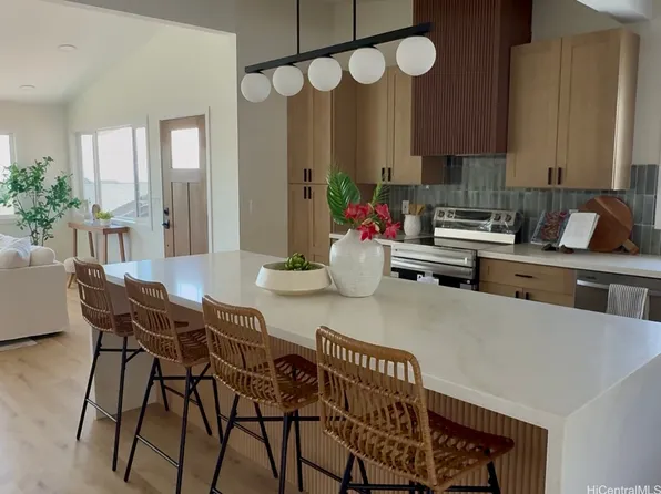 99-1052 Manako Pl, Aiea, HI 96701