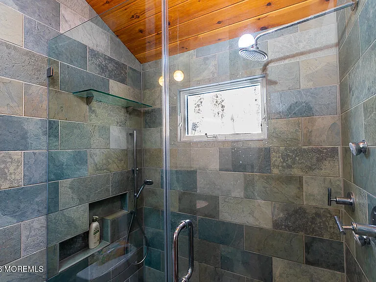 315 Beverly Way — Photo 12