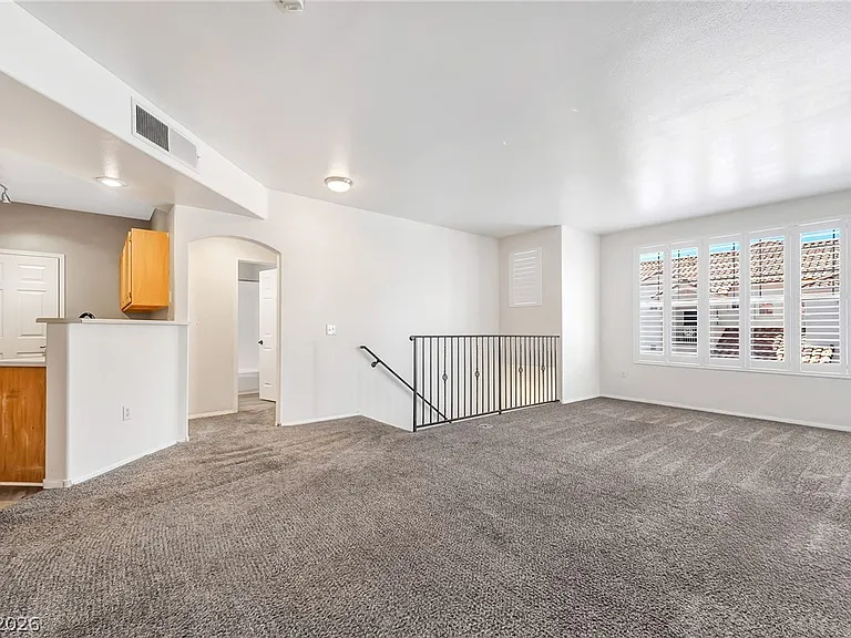 8555 W Russell Rd #2104 — Photo 7