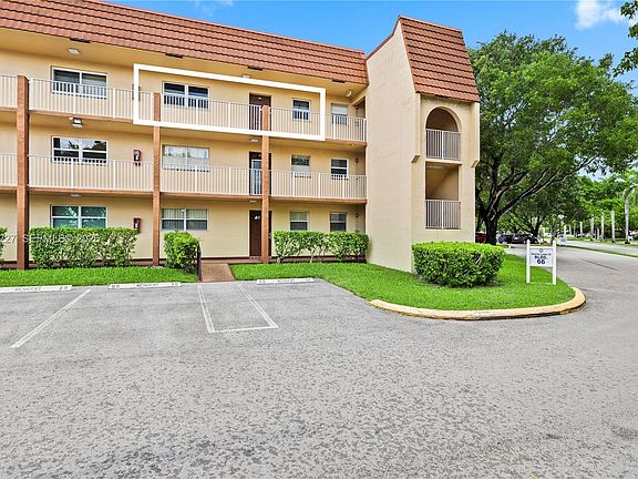 2nd image of 2911 N Pine Island Rd APT 311