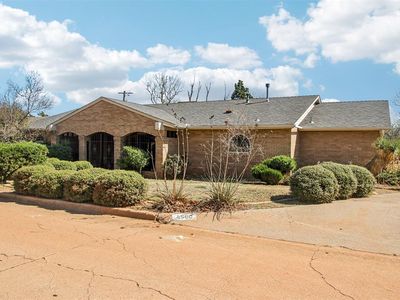 8500 N Arlington Dr, Oklahoma City, OK, 73132