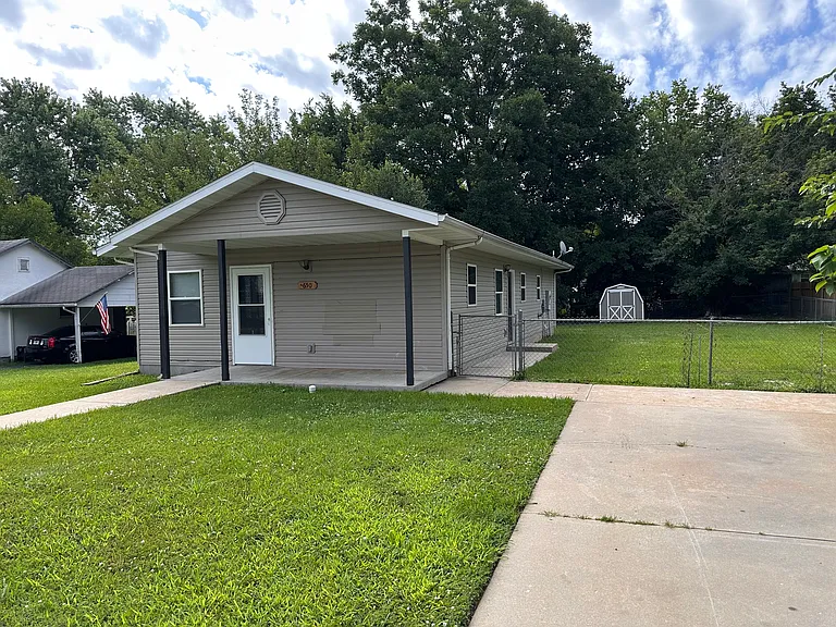 650 Wood St — Photo 1
