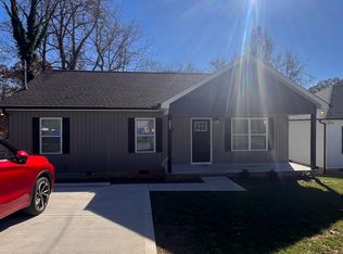 355 W Outer Dr, Oak Ridge, TN 37830