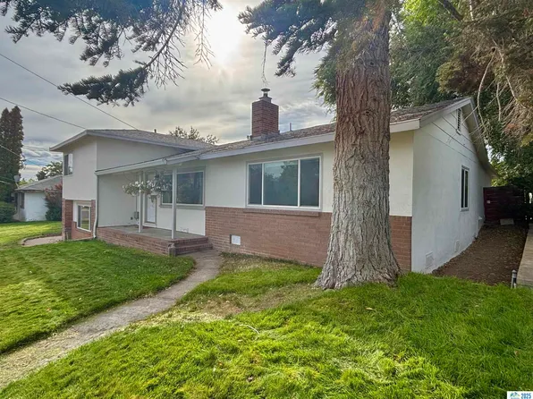 805 W 2nd St, Alturas, CA 96101