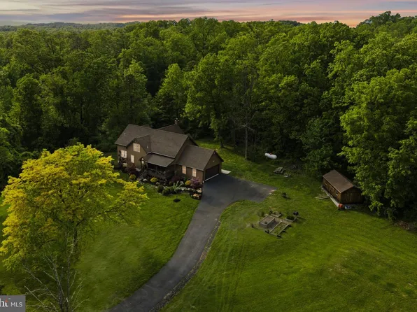 449 Houseman Rd, Perkiomenville, PA 18074