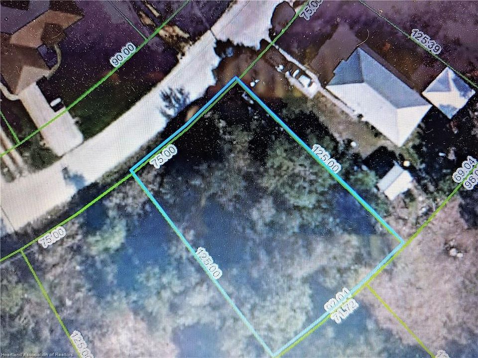 1st image of 961 Gardenia St