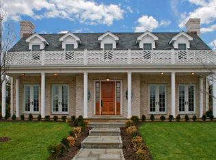 1 Shinnecock Way, New Rochelle, NY 10804