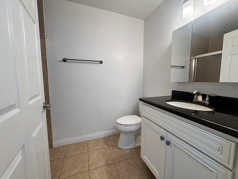 5541 Shasta Ln #210 — Photo 9