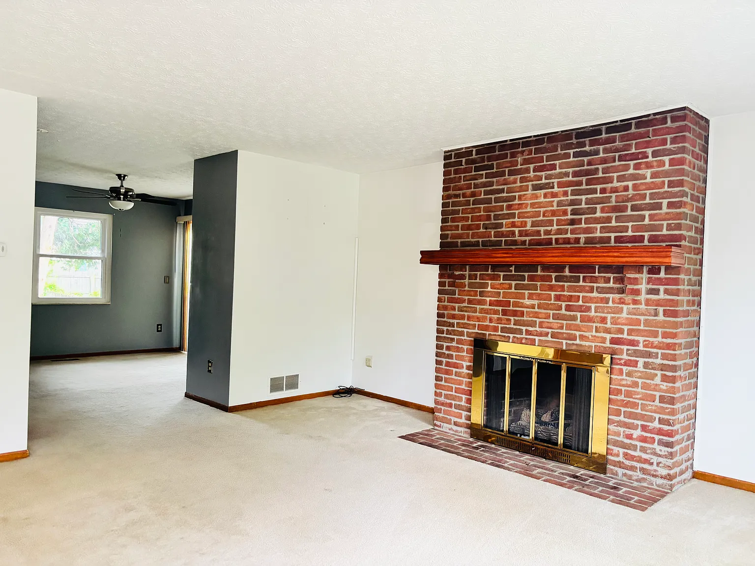 2 bed, 1140 sqft, $1,950 — Photo 2