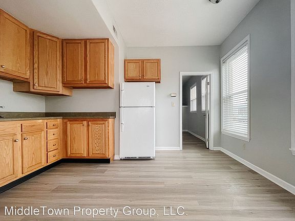 4th image of 101 N Franklin St APT 2