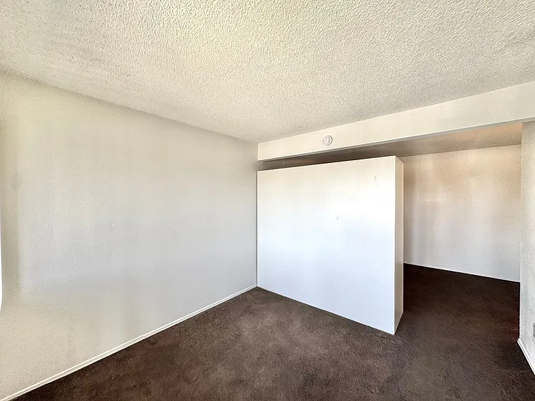 7821 Linda Vista Rd. — Photo 15