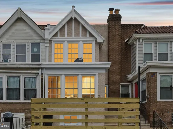 2043 S Redfield St, Philadelphia, PA 19143