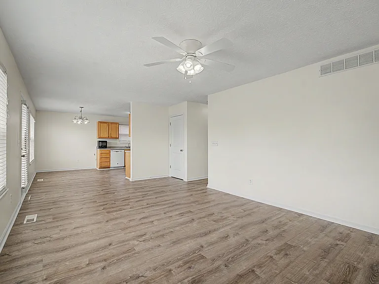 7973 Seabury Ct — Photo 12