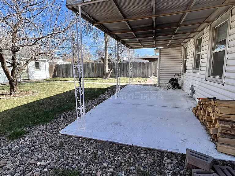 4360 Saint Paul St — Photo 22