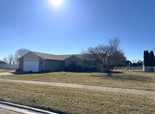 374 E Walnut St, Herscher, IL 60941