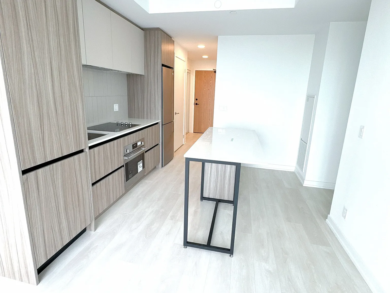 1 bed, $2,300 — Photo 3