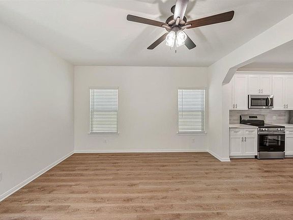 4th image of 710 W Dallas St