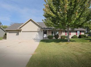 2016 Crimson Way, De Pere, WI 54115