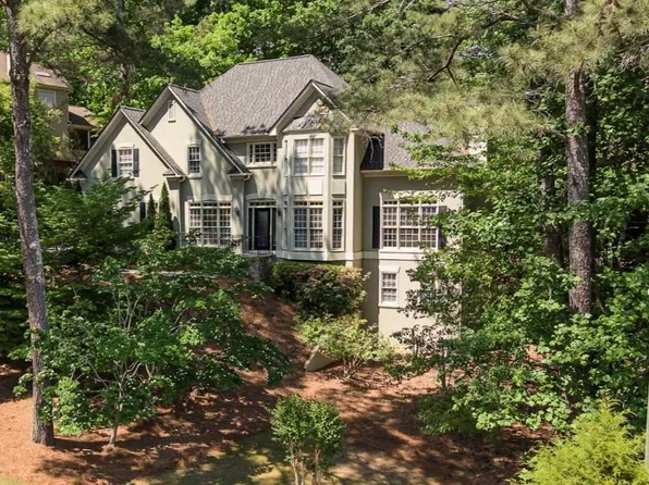 1308 Amberwood Dr, Woodstock, GA 30189