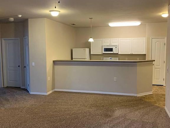 5th image of 1409 Villa Capri Cir APT 106