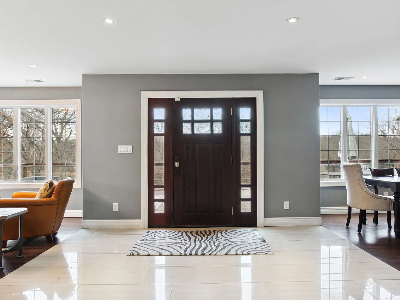 4 bed, 5000 sqft, $9,000 — Photo 4