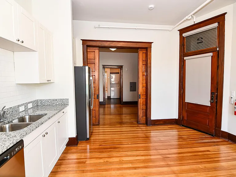 32 W Main St #201 — Photo 5