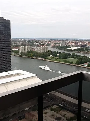 Rented by Sotheby's International Realty | media 20