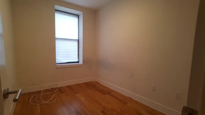 Rented by Evergreen Apartments BK | media 85