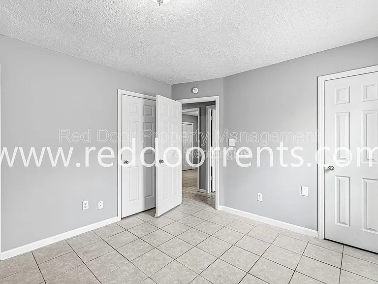 517 Gibbs St — Photo 15