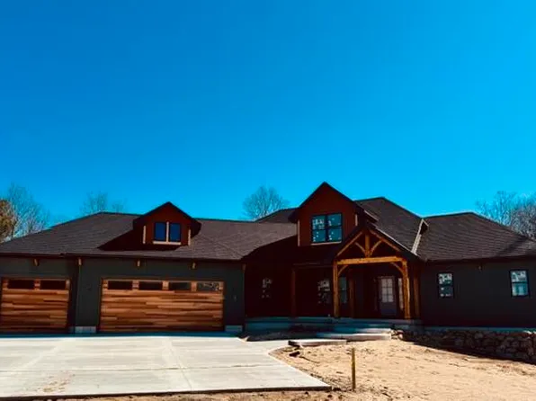 400 Sabine Dr #8, Muskegon, MI 49442