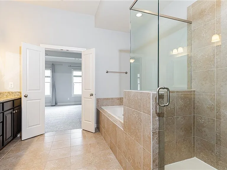 3664 Brookhaven Manor Xing NE — Photo 48