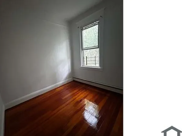 429 Prescott St, Yonkers, NY 10701