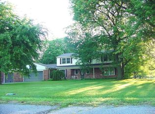 3600 Meadow Ln, Saline, MI 48176