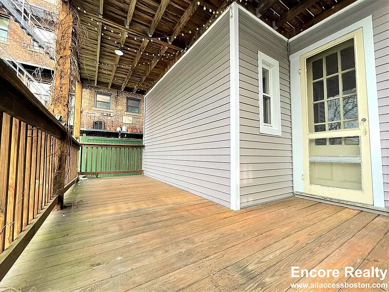62 Dana St #7 — Photo 6