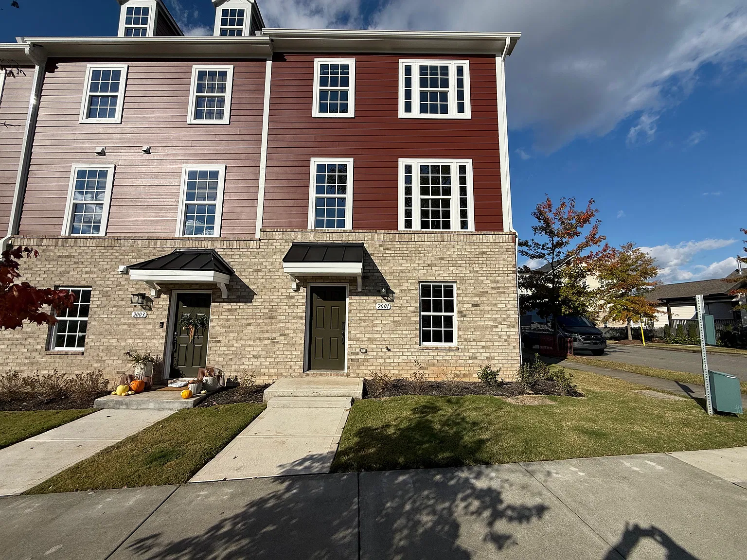 4 bed, $2,999 — Photo 4