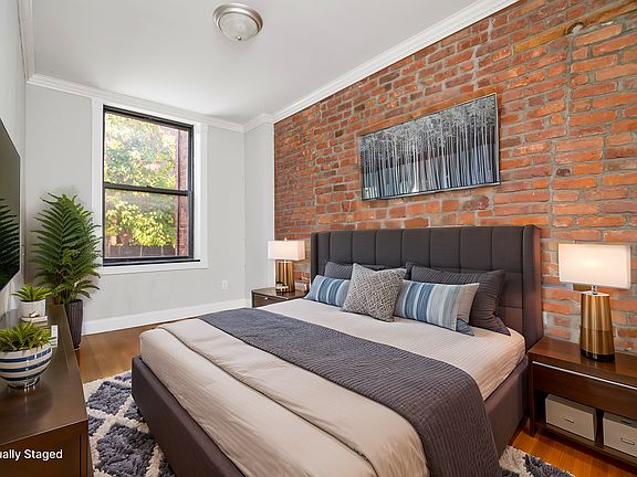 2nd image of 200 Stanton St #3