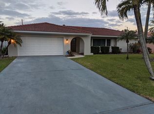 113 15th St, Belleair Beach, FL 33786