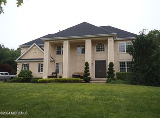 2 Stonehenge Ct, Jackson, NJ 08527