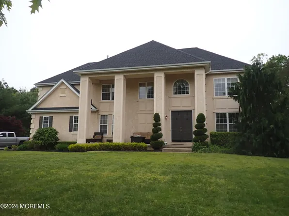 2 Stonehenge Court, Jackson, NJ 08527