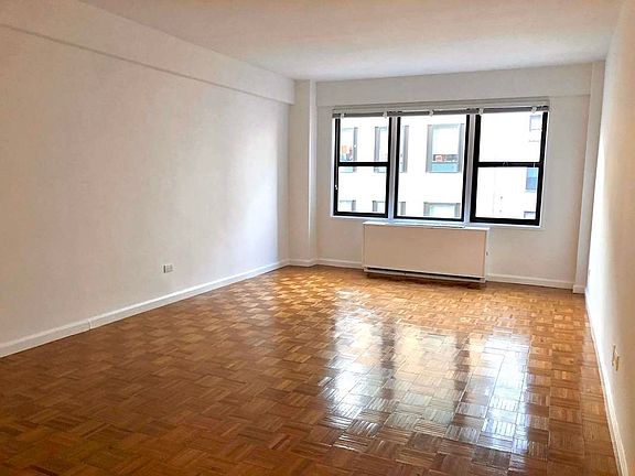 5th image of 310 E 65th St APT 8B
