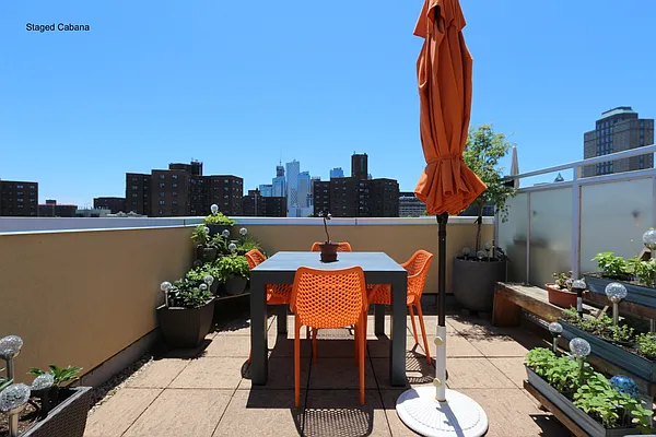 Rented by Luxus Manhattan Realty | media 24