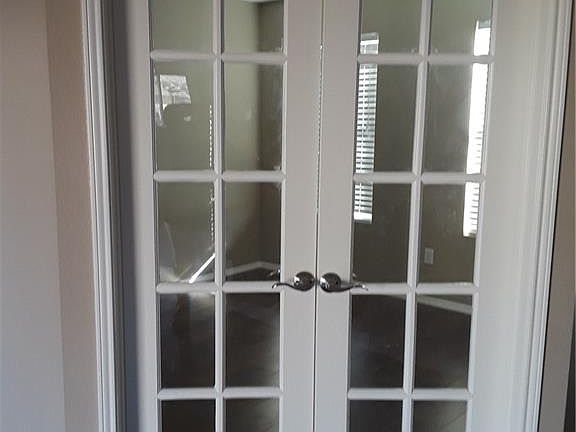 5th image of 4937 Meadow Trails Dr