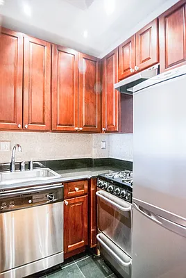 Rented by WAM Partners - William Moses Co. | media 79