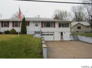 8269 60th Rd, Baldwinsville, NY 13027