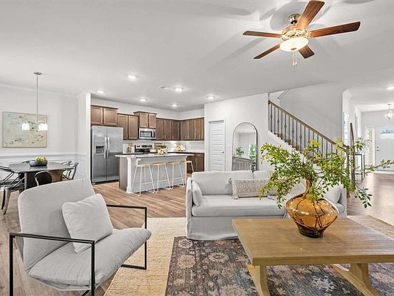 4th image of 459 Saddle Crest Ct